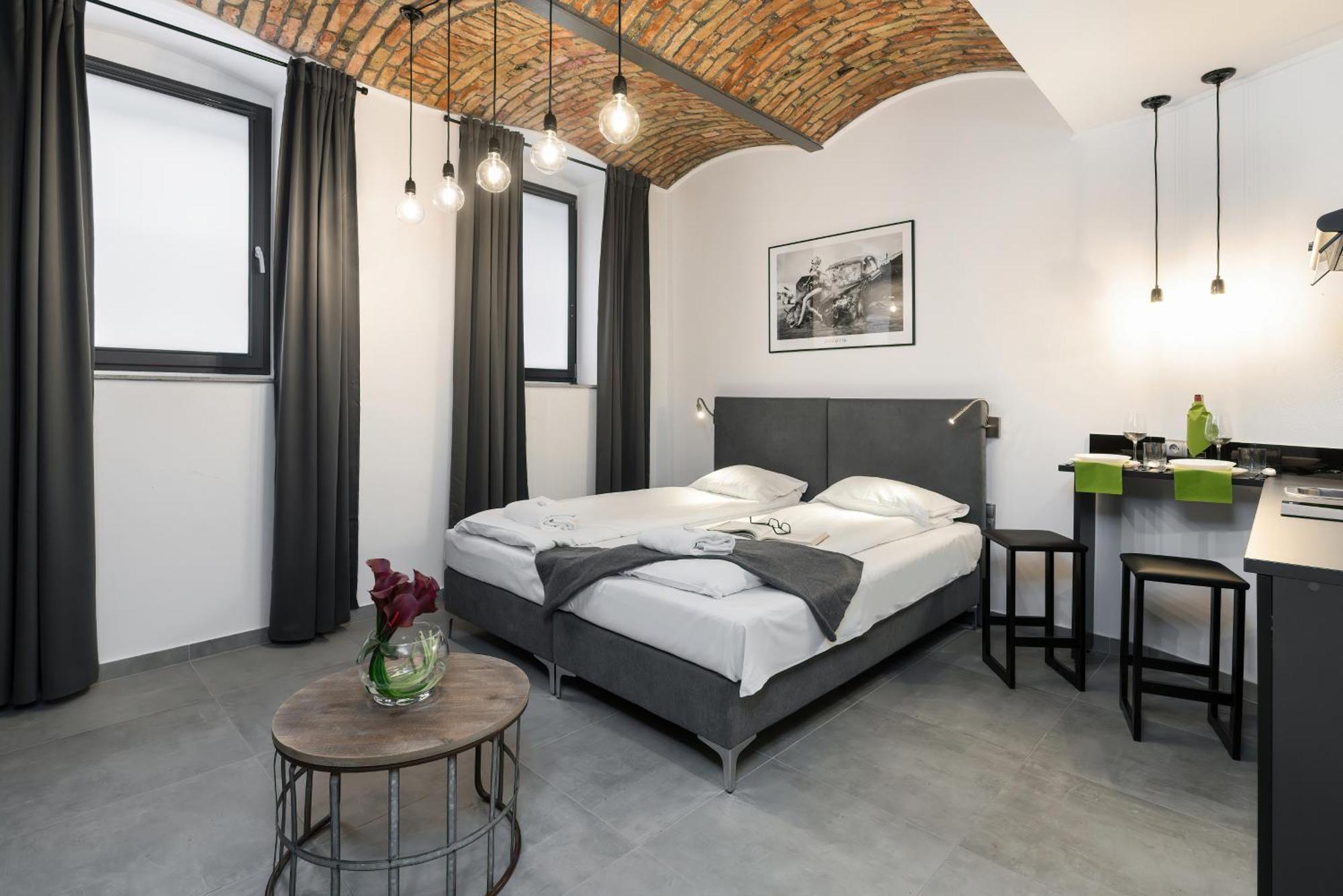 Level -1 Loft Apartments City Center By Renters Poznań Eksteriør billede